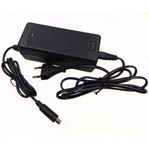 chargeur-rapide-42v-4a-xiaomi-m365-pro-2-ninebot-g30-max-max-g2-4-600x600 42V 4A Schnellladegerät für Xiaomi M365 / PRO 2 / Ninebot G30 MAX / MAX G2
